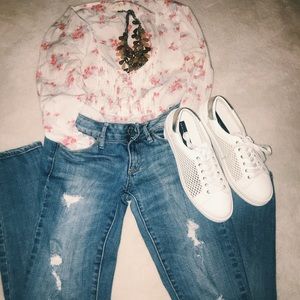 American Eagle distressed jeans